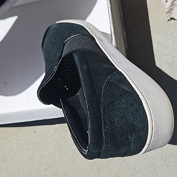 VIONIC shoes - Picture 4 of 4